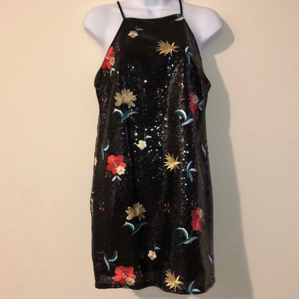 NEW Forever 21 Sequins Dress